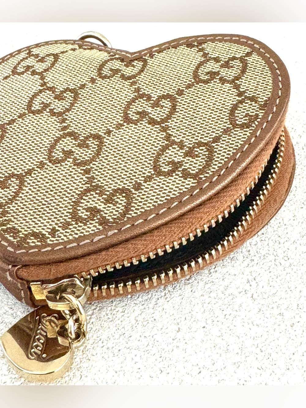 GUCCI GG Canvas Heart Coin Purse Key Pouch Charm 152615 Italy - Picture 6 of 9
